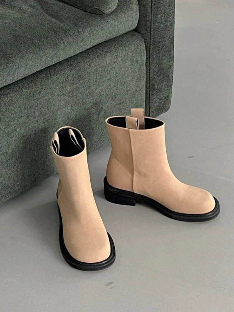 Round Ankle Boots ( Beige / Black )